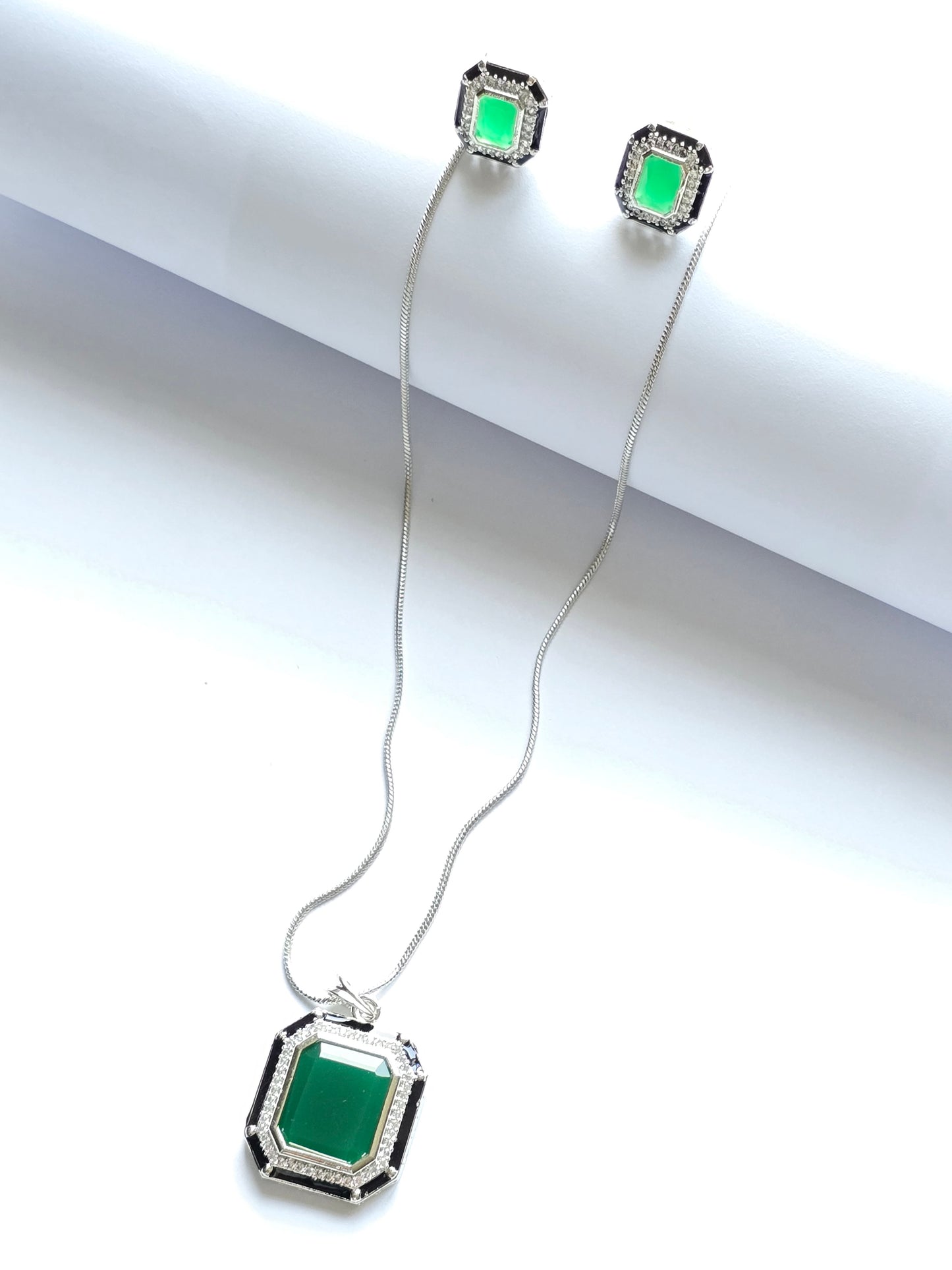 Scarlett Crystal Pendant Set