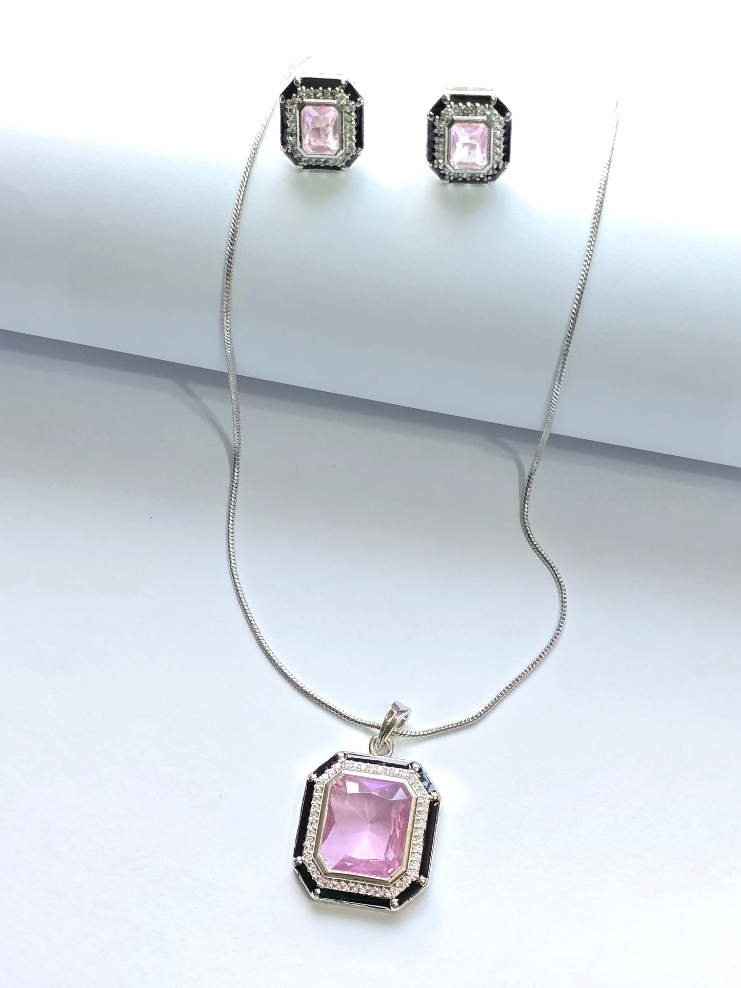 Scarlett Crystal Pendant Set
