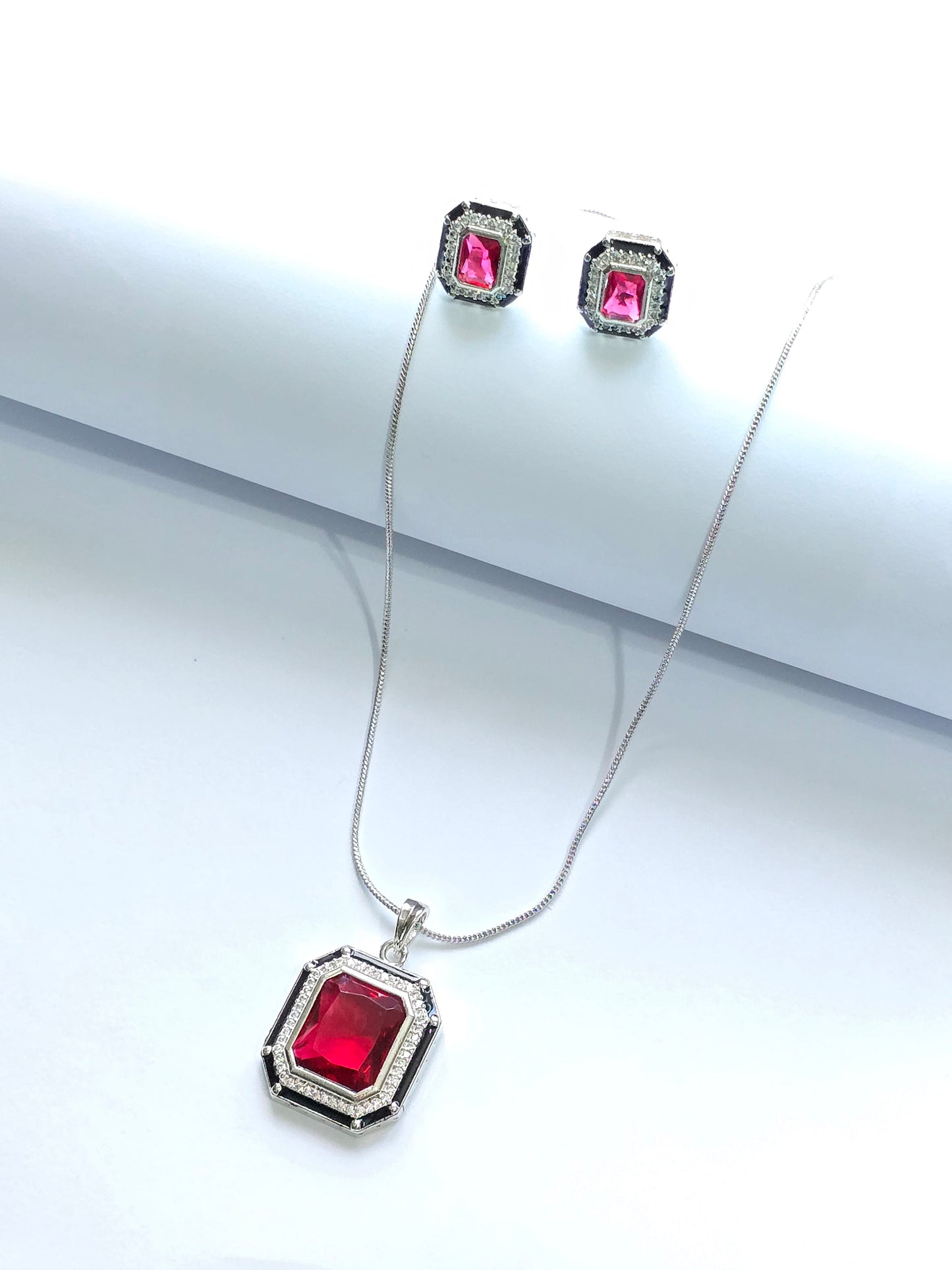 Scarlett Crystal Pendant Set