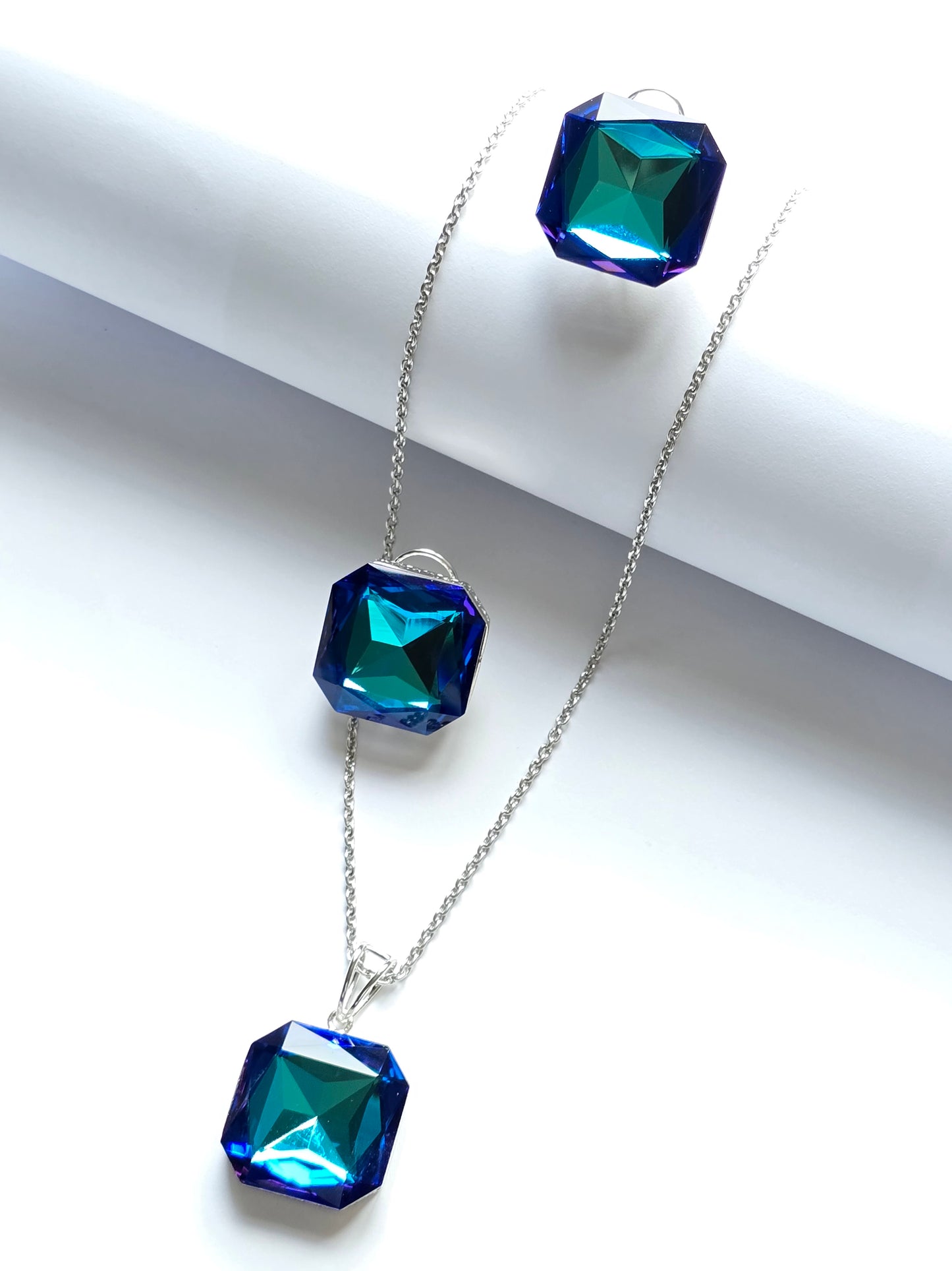Rosalind Giant Crystal Pendant Set