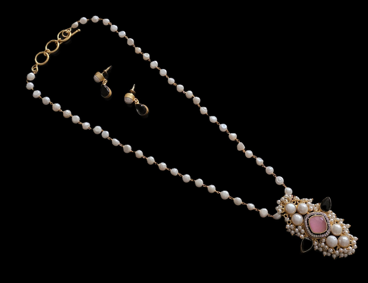 Robyn Pearl Pendant Set