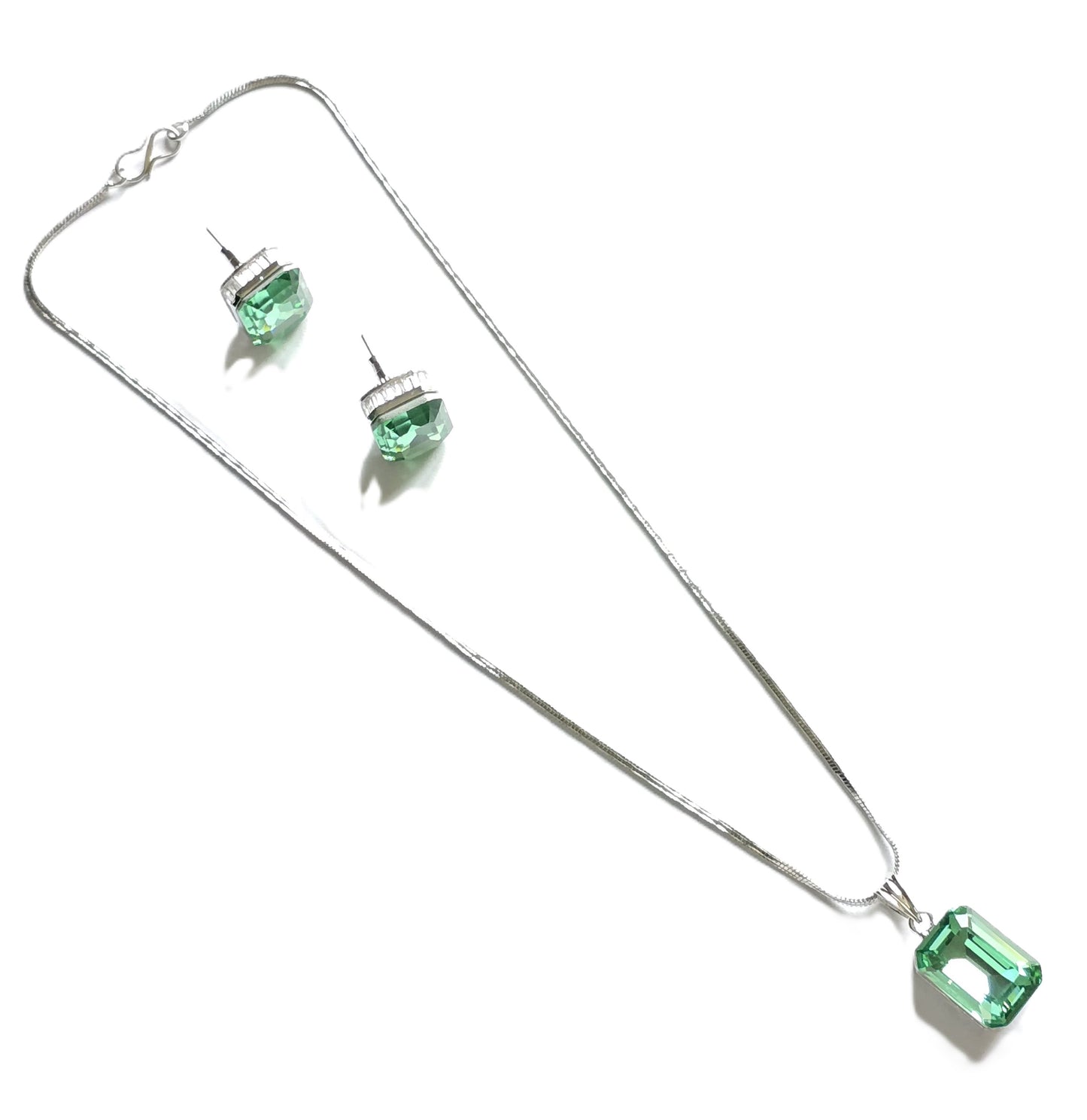 Kylie Crystal Chain Pendant Set