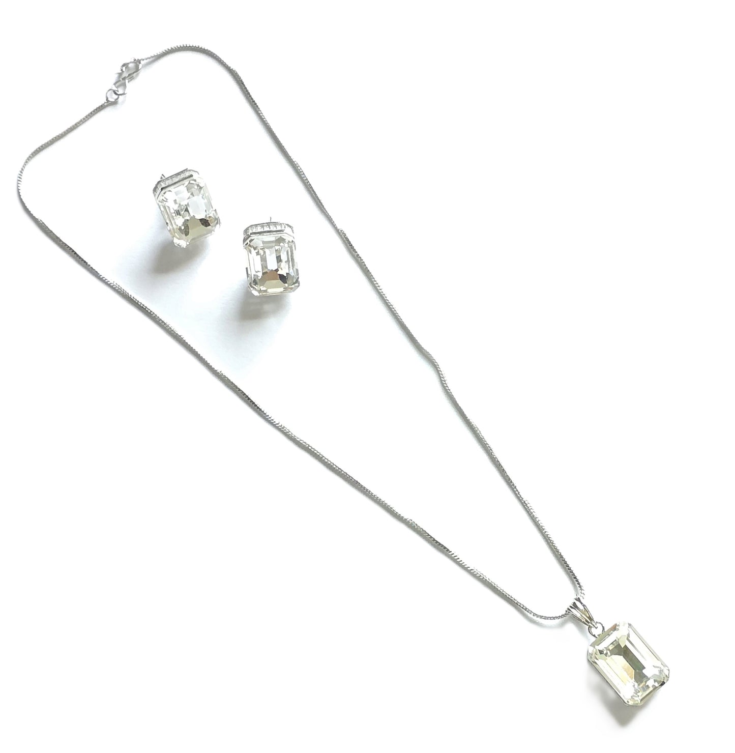 Kylie Crystal Chain Pendant Set