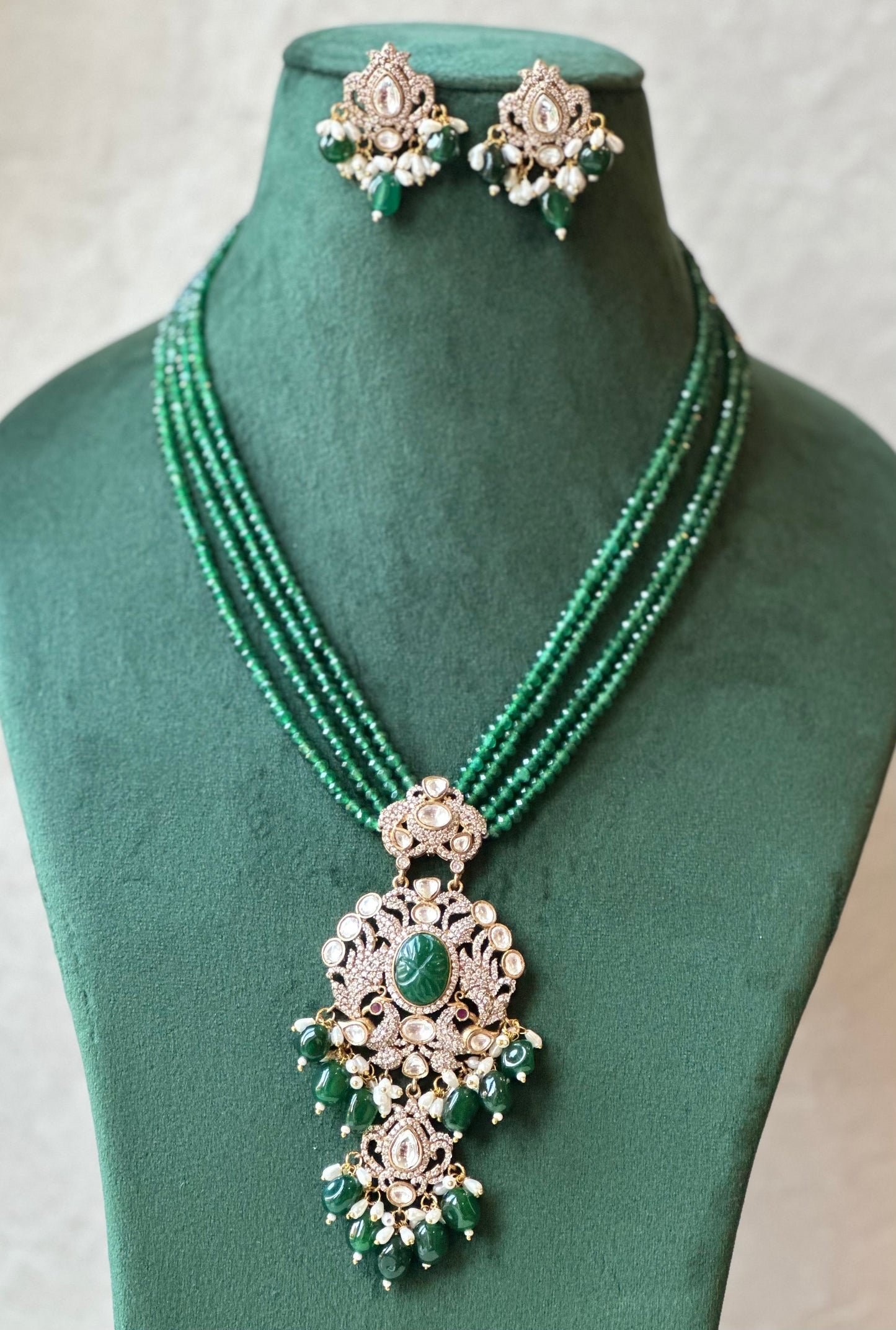 Kimberley Victorian Long Onyx Beads Necklace Set