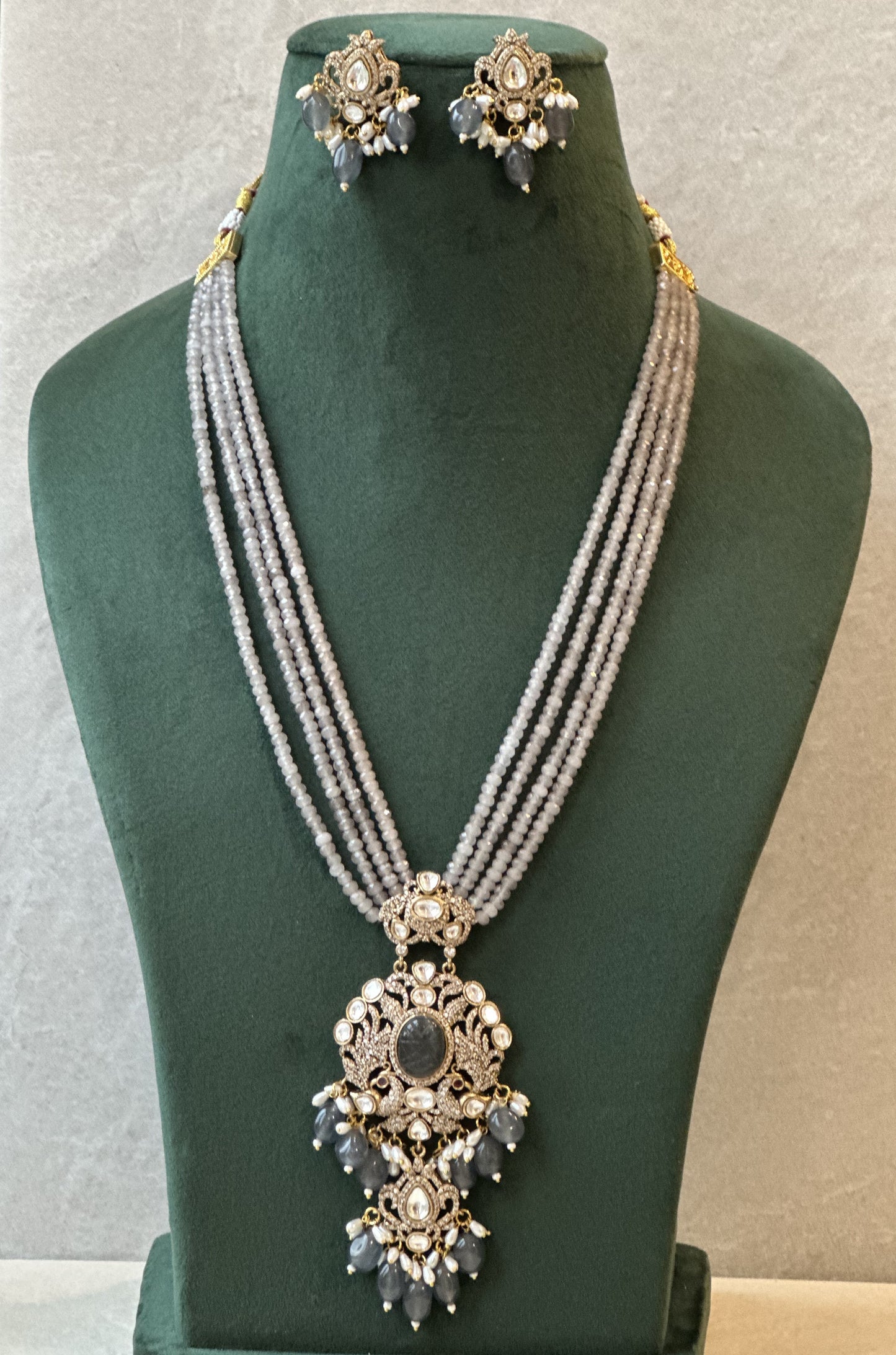 Kimberley Victorian Long Onyx Beads Necklace Set