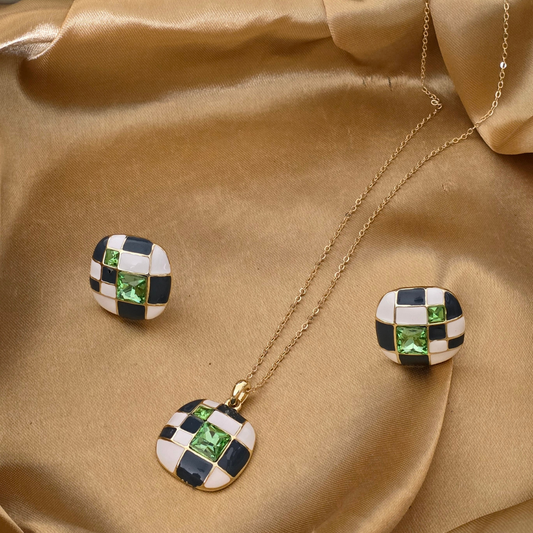 Enamel Pendant Jewellery – A Blend of Art and Elegance