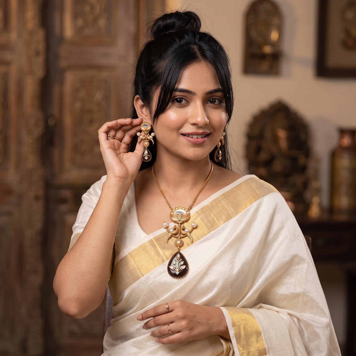 Catherine Long Chain Pendant Set