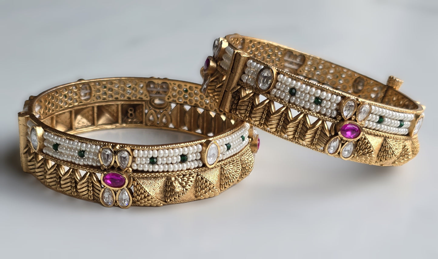 Emmeline Rajwadi Kundan Bangle