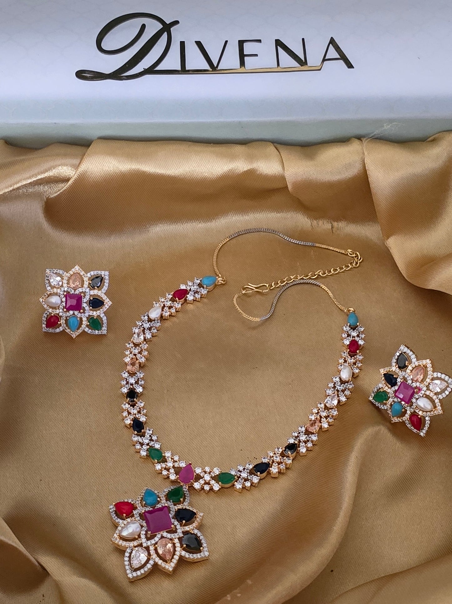 Alice Navratan Necklace Set