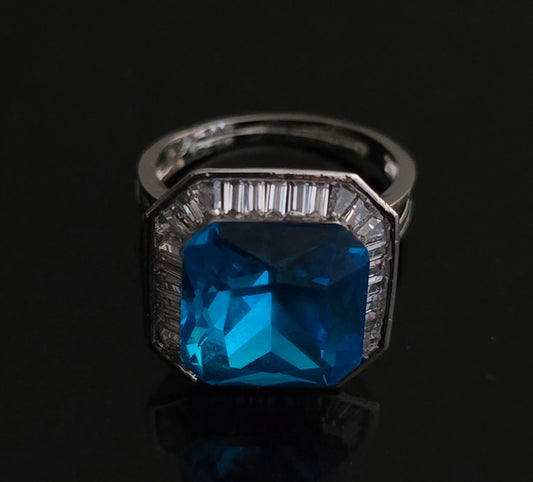 Clara Crystal Ring