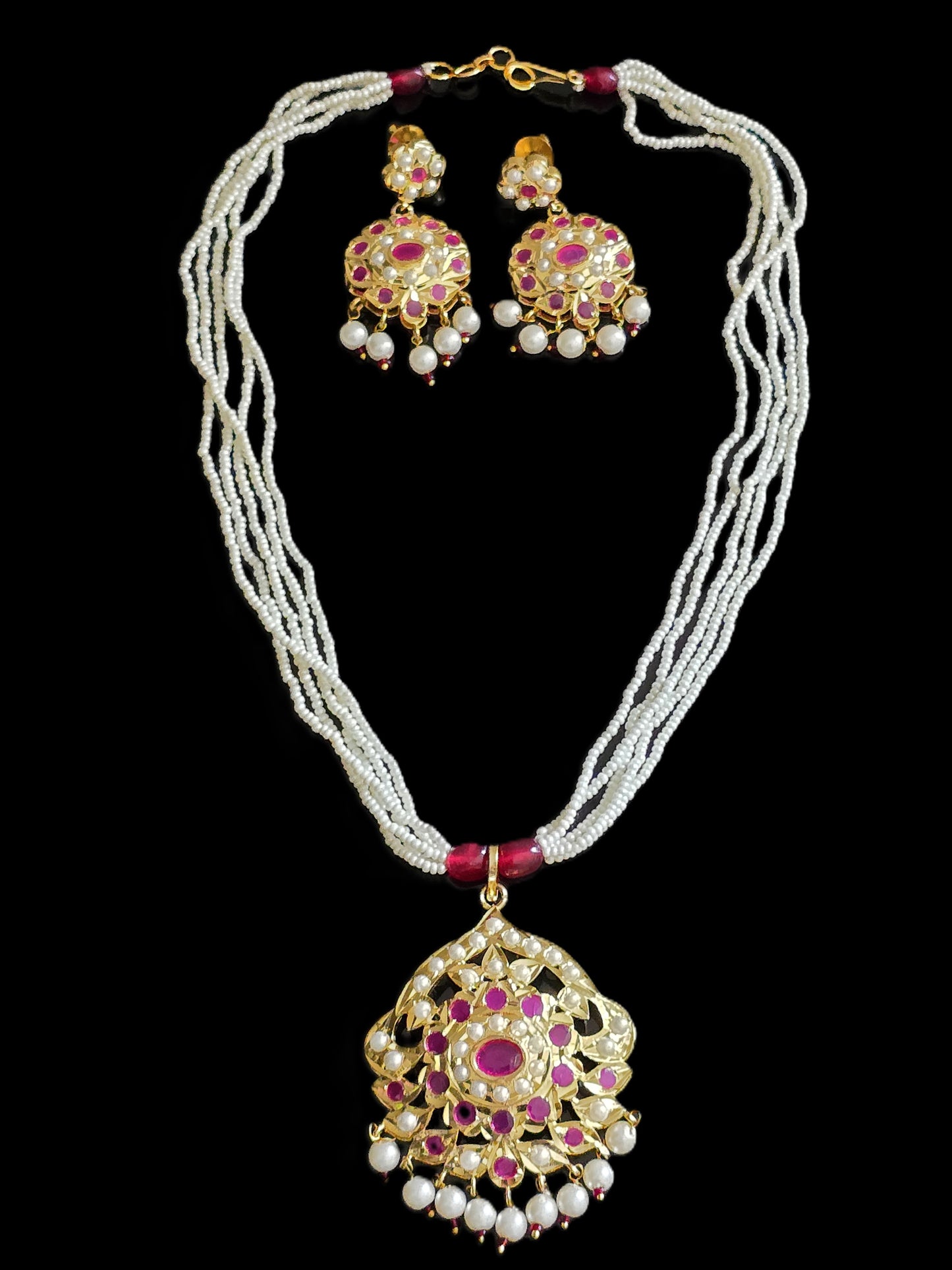 Hyderabadi Jadau Pearl Pendant Set