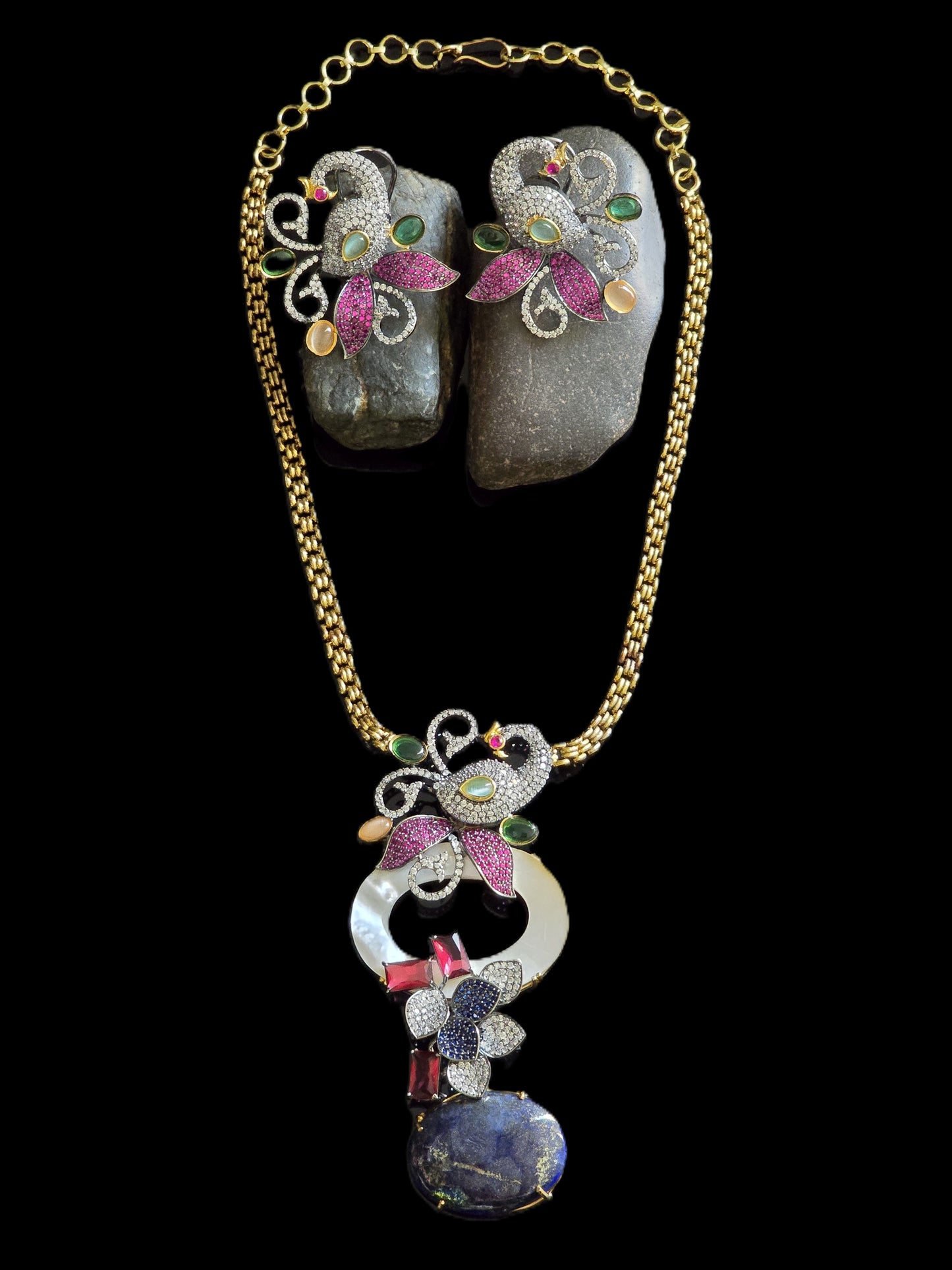 Exquisite Designer MOP with Natural Stone Necklace Set