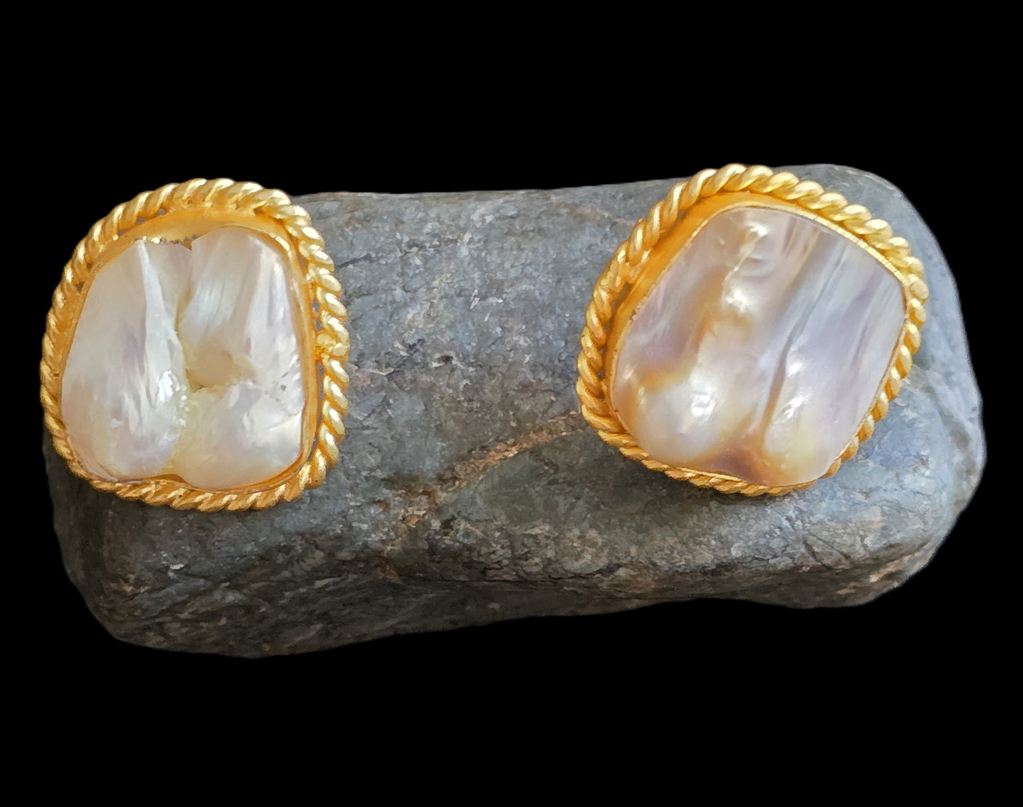 Alina Baroque Pearl Stud