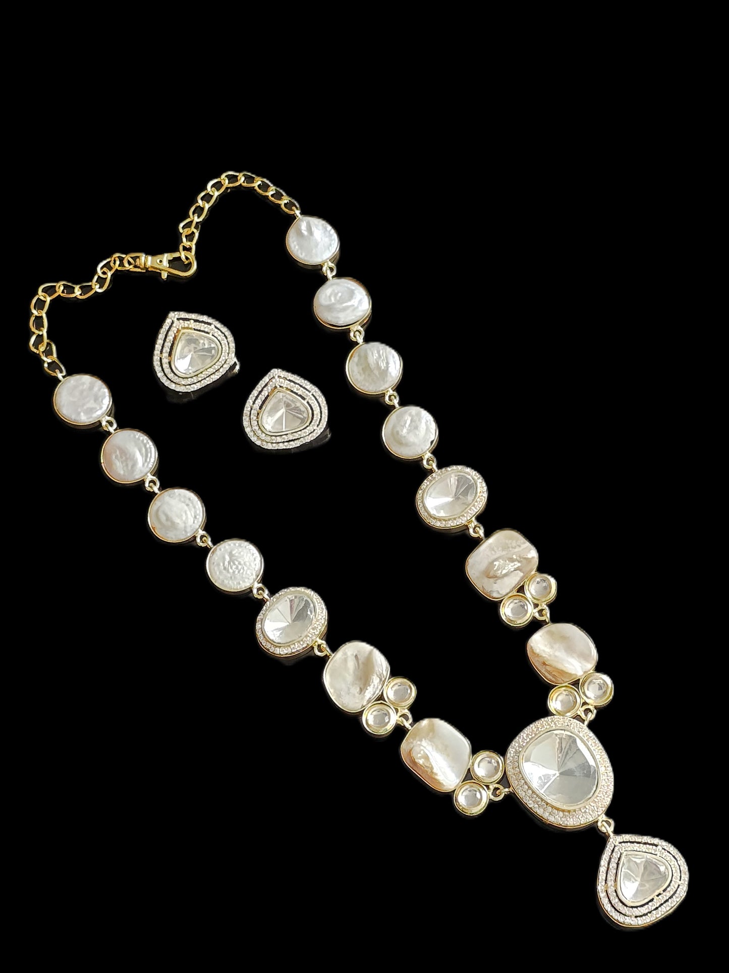 Megan Baroque Pearl Necklace Set