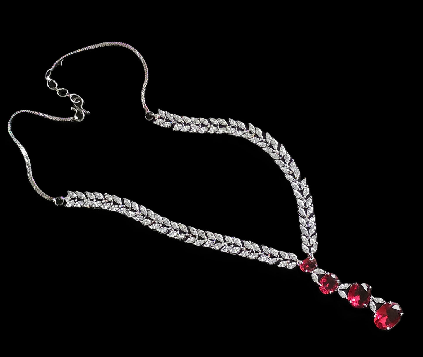 Anne-AD Crystal Necklace Set