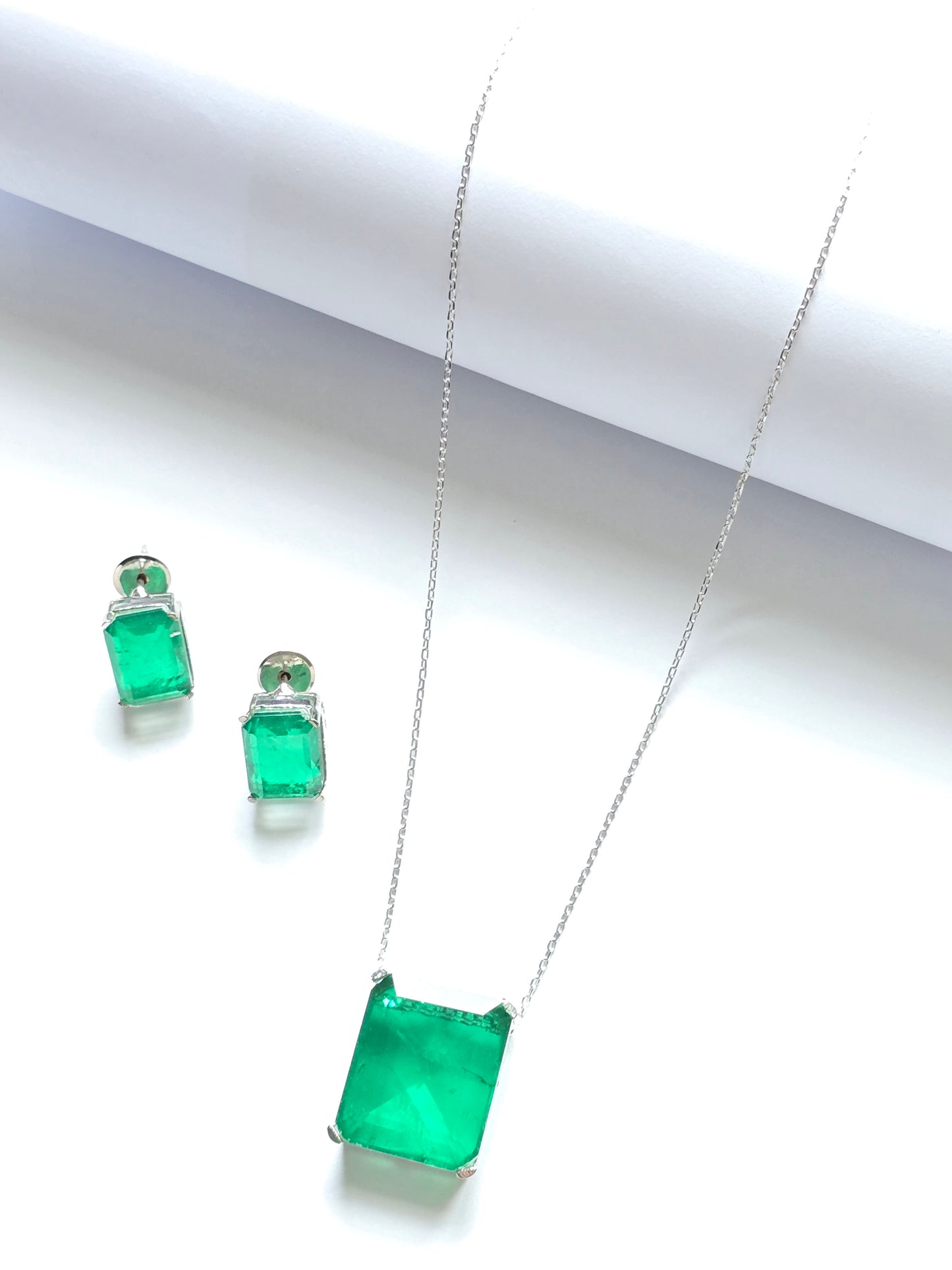 Pippa Doublet Stone Pendant Set