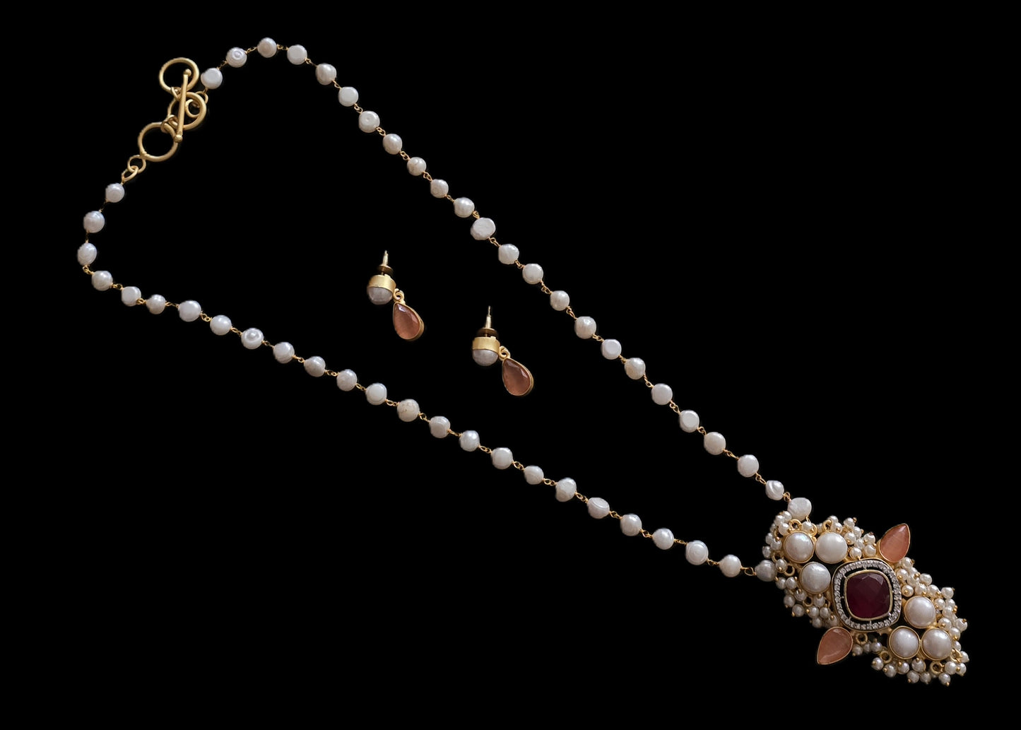 Robyn Pearl Pendant Set