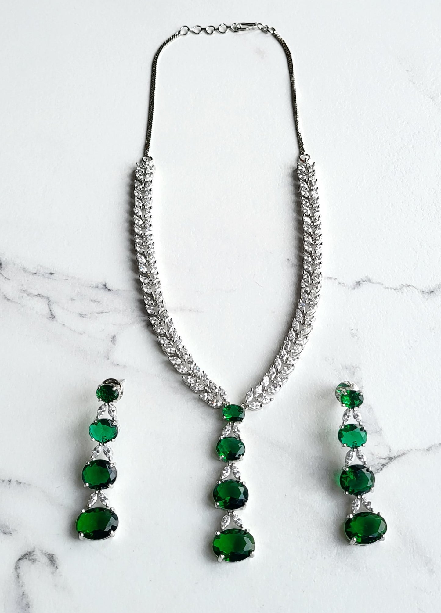 Anne-AD Crystal Necklace Set