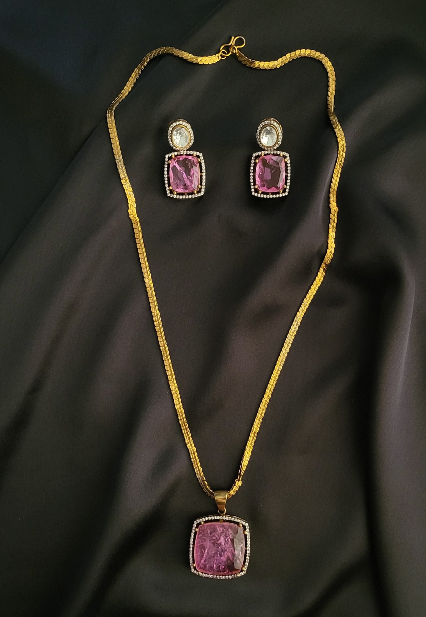 Antique Finish Doublet Stone Necklace Set