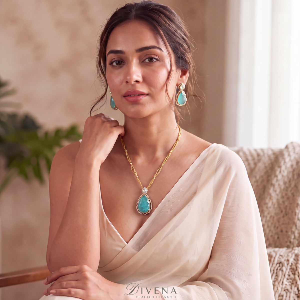 Claudia Doublet Pendant Set
