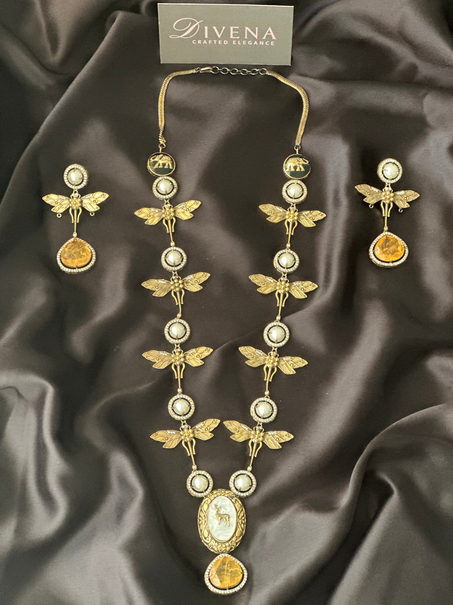 Zara Celebrity Inspired Fusion Necklace Set with MOP & Doublet Stone