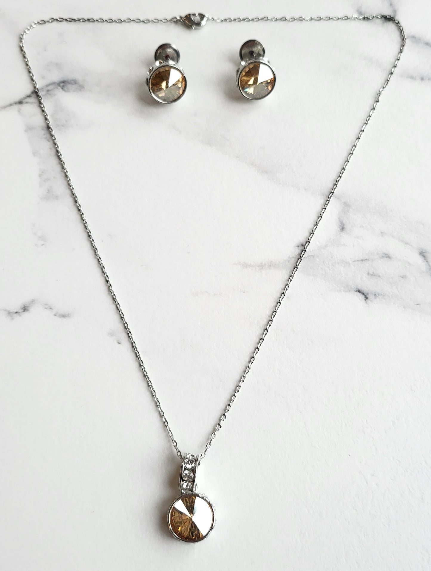 Primrose Solitaire Crystal Pendant Set