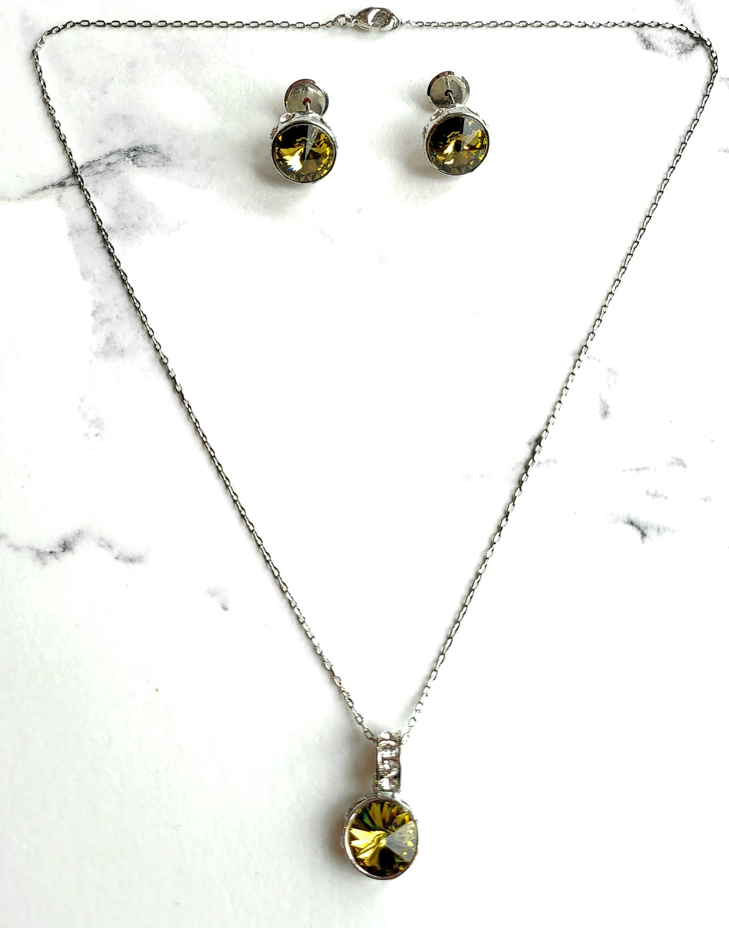 Primrose Solitaire Crystal Pendant Set