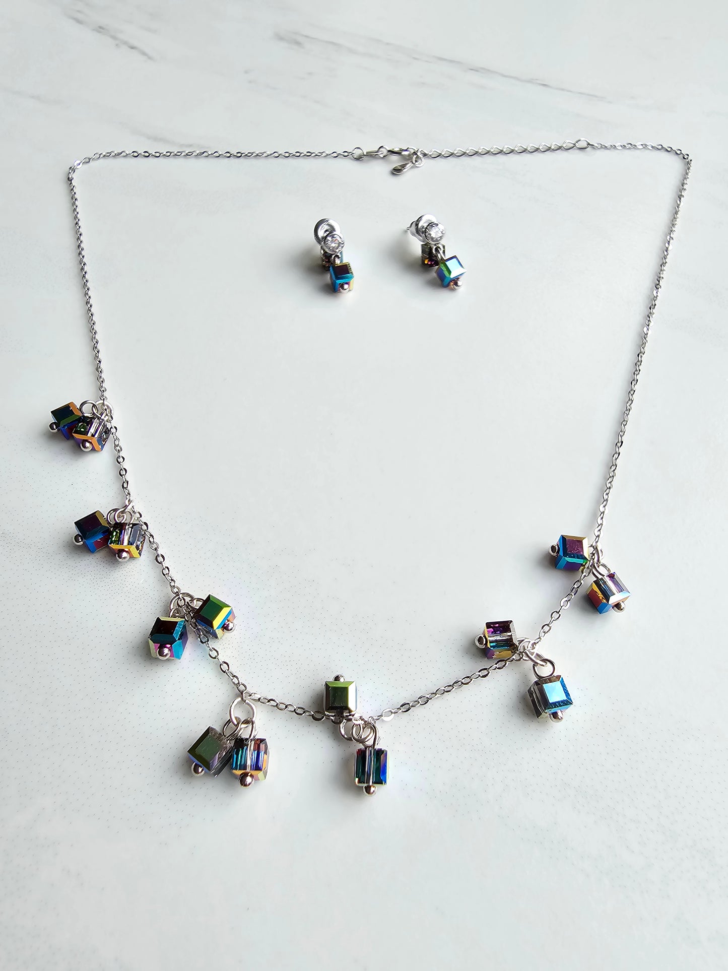 Dorothy Aurora Borealis Cube Necklace Set