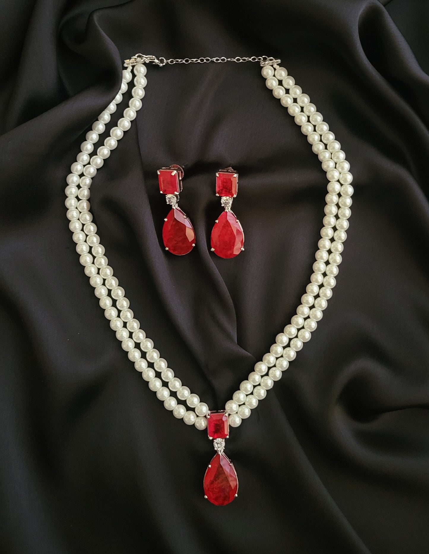 Sydney Pearl Necklace with Doublet Stone