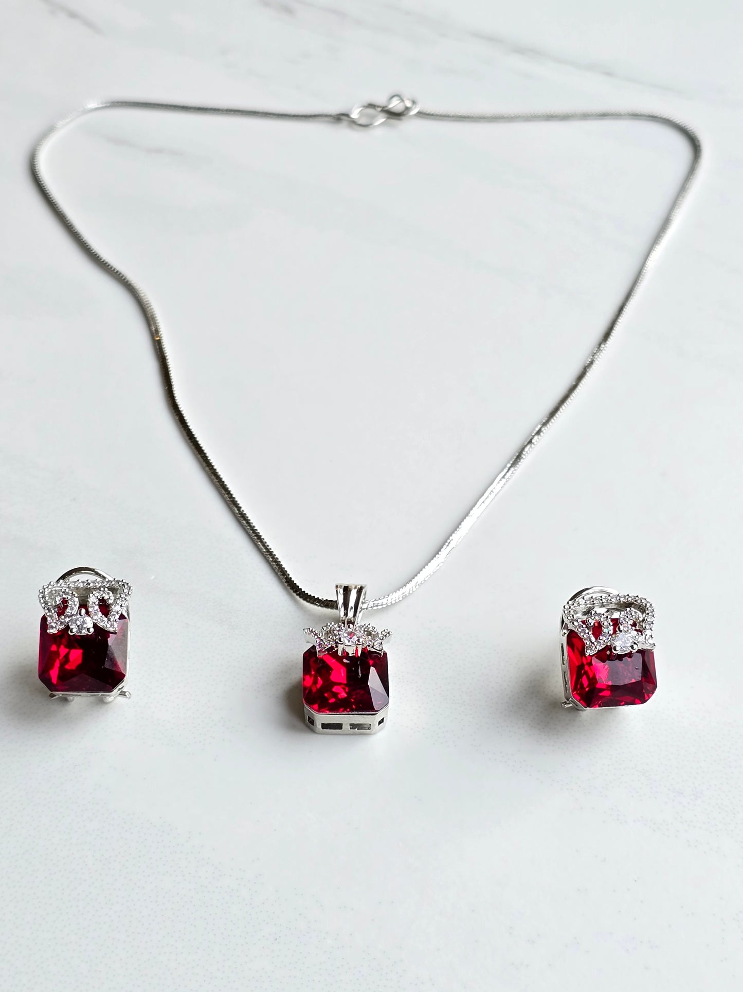 Ella Zircon Crystal Pendant Set