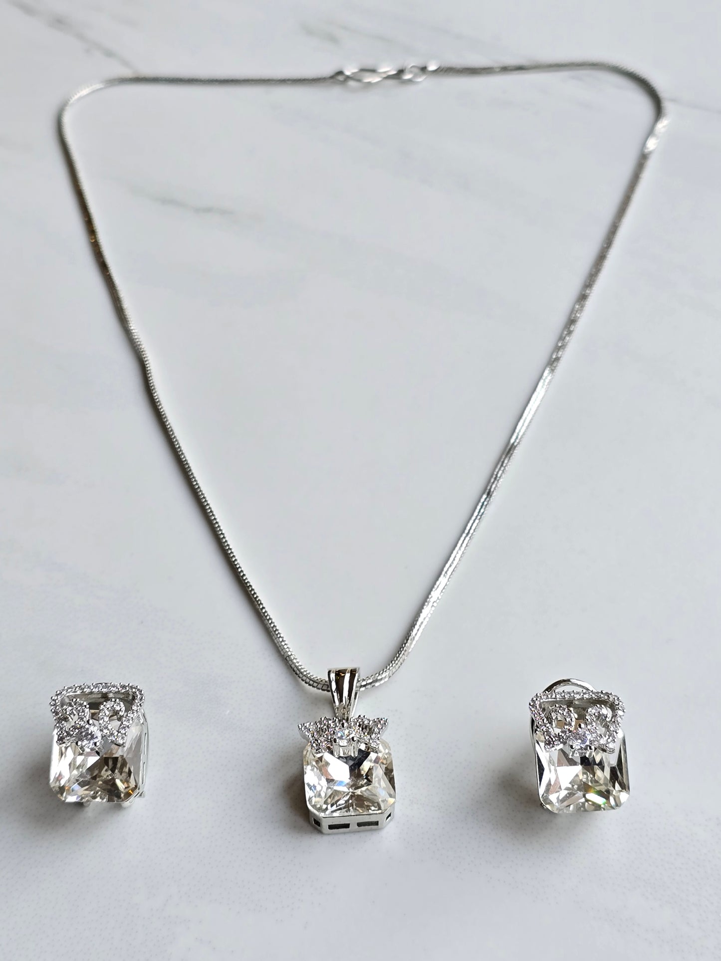 Ella Zircon Crystal Pendant Set