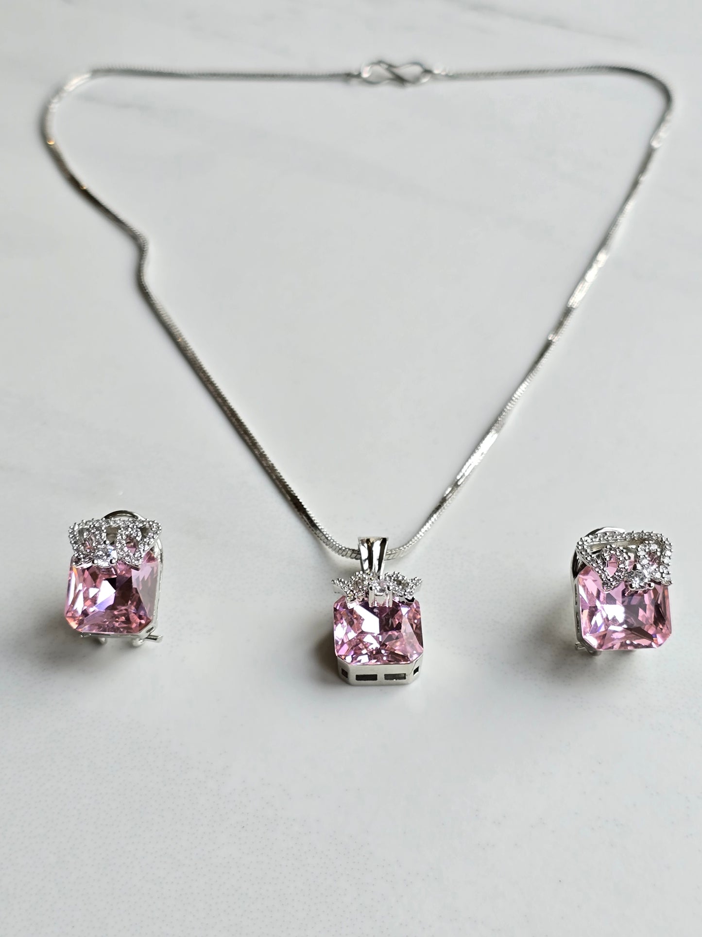 Ella Zircon Crystal Pendant Set