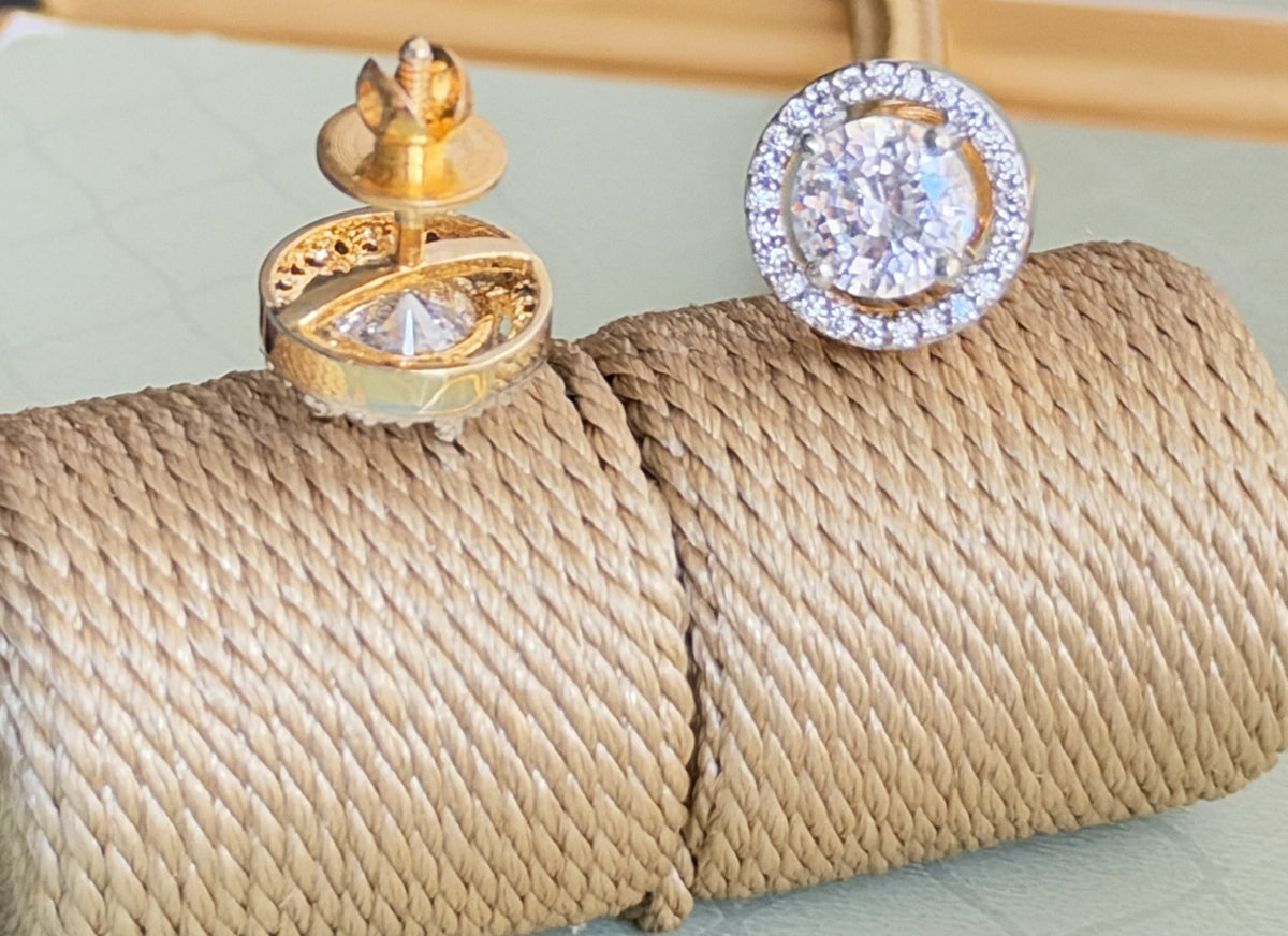 AD Solitaire Stud