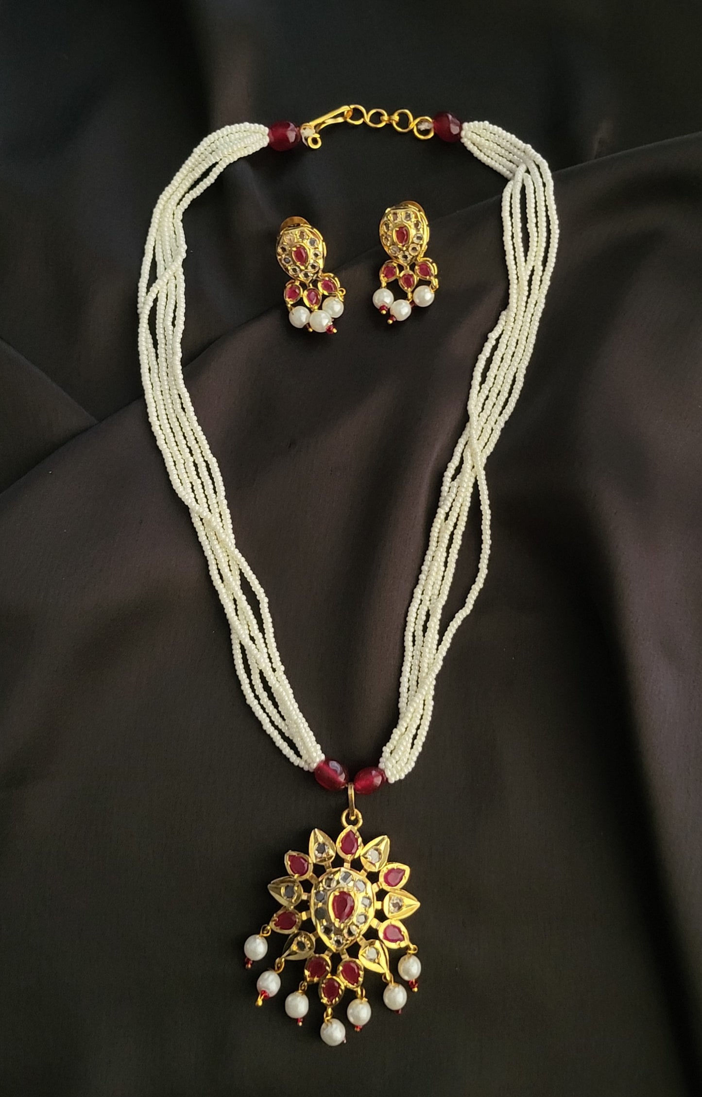 Hyderabadi Jadau Pearl Pendant Set