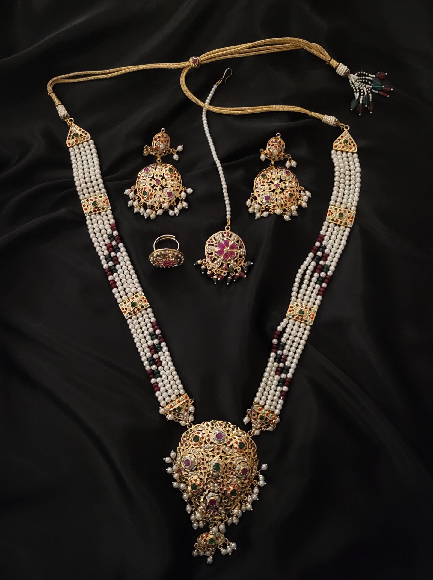 Hyderabadi Jadau Embellished Bridal Necklace Set