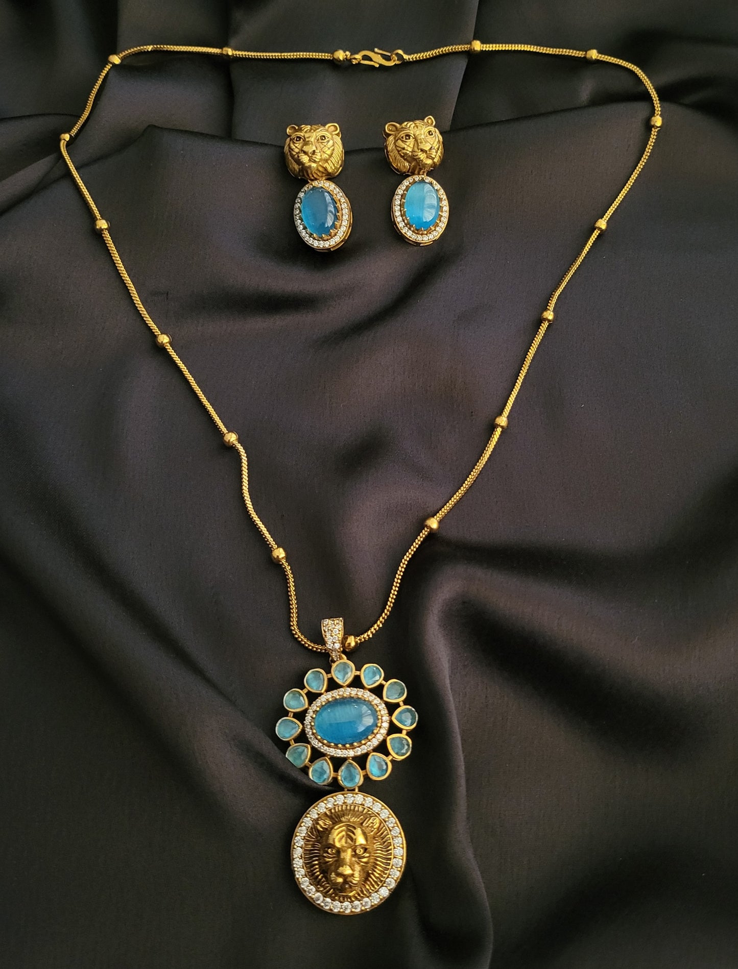 Indo-Western Navratan Pendant set