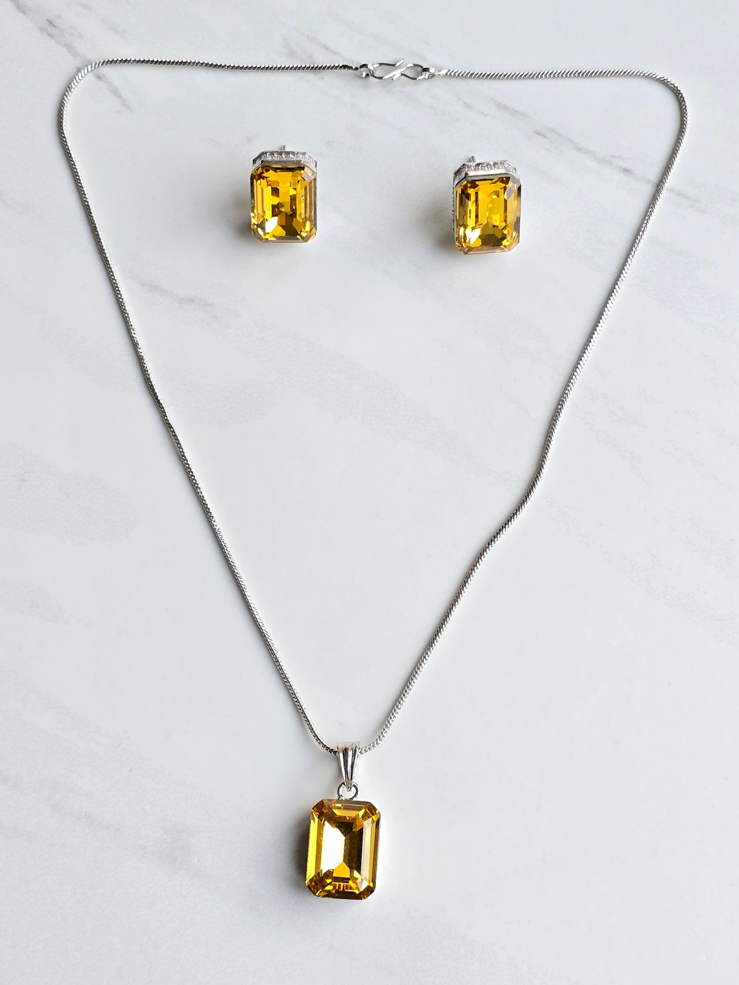 Kylie Crystal Chain Pendant Set