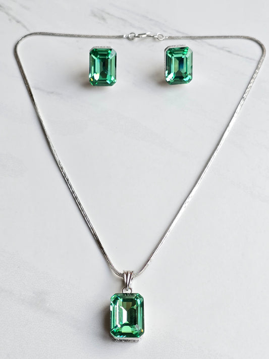 Kylie Crystal Chain Pendant Set