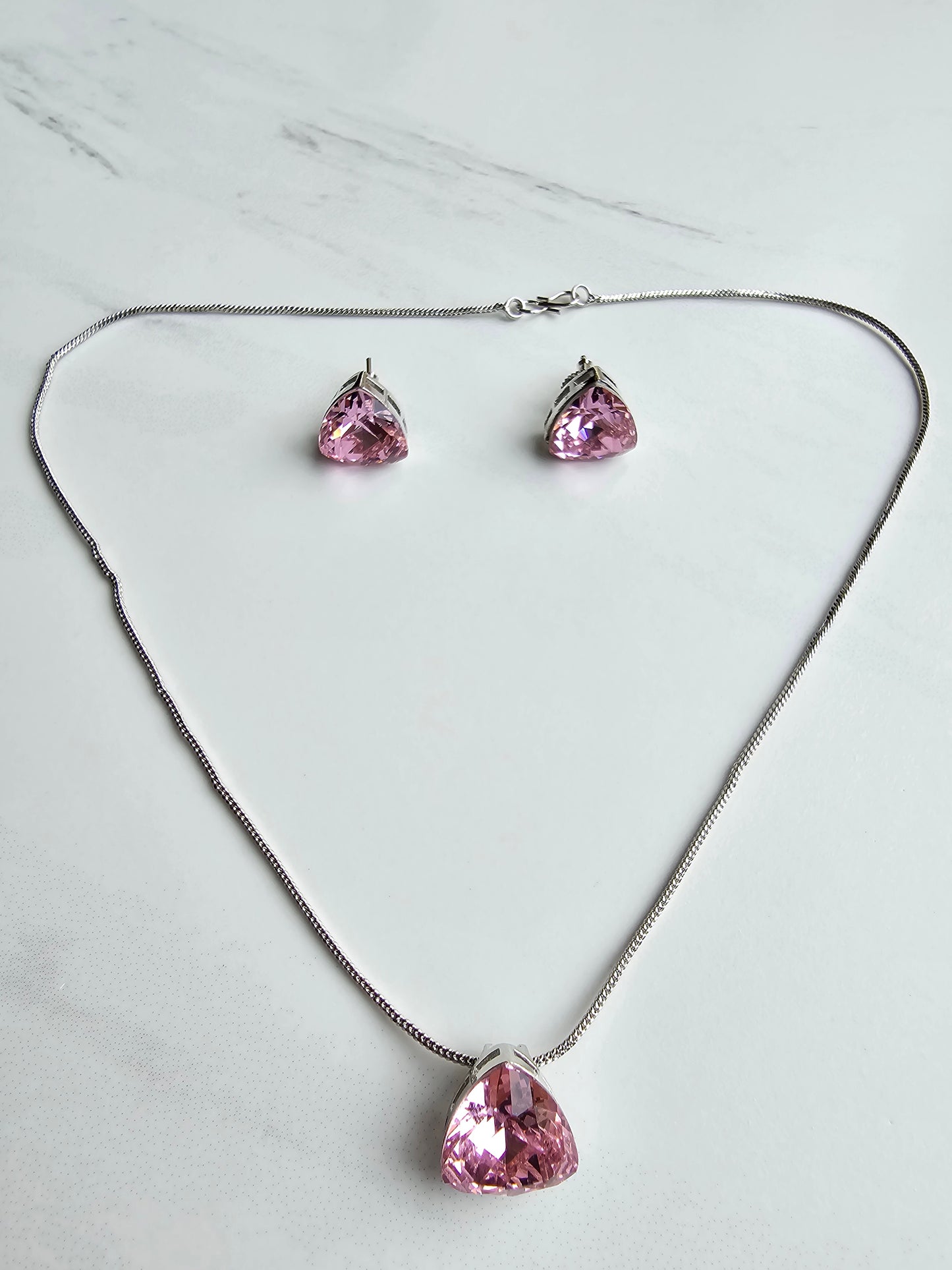 Lyra Crystal Chain Pendant Set