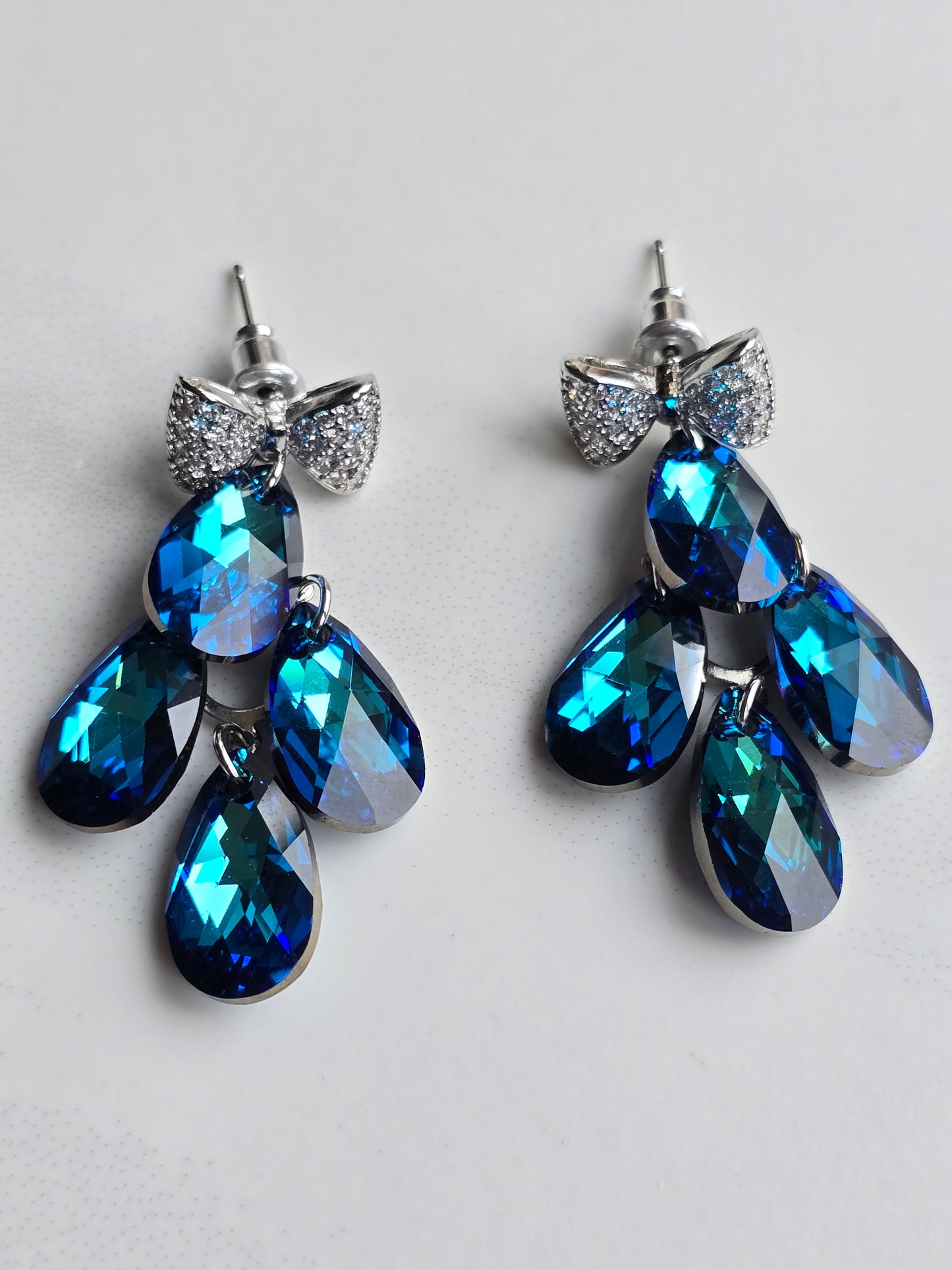 Navi Rain drop Crystal Dangle Earrings