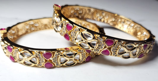 Sunheri Kundan Bangles Pair