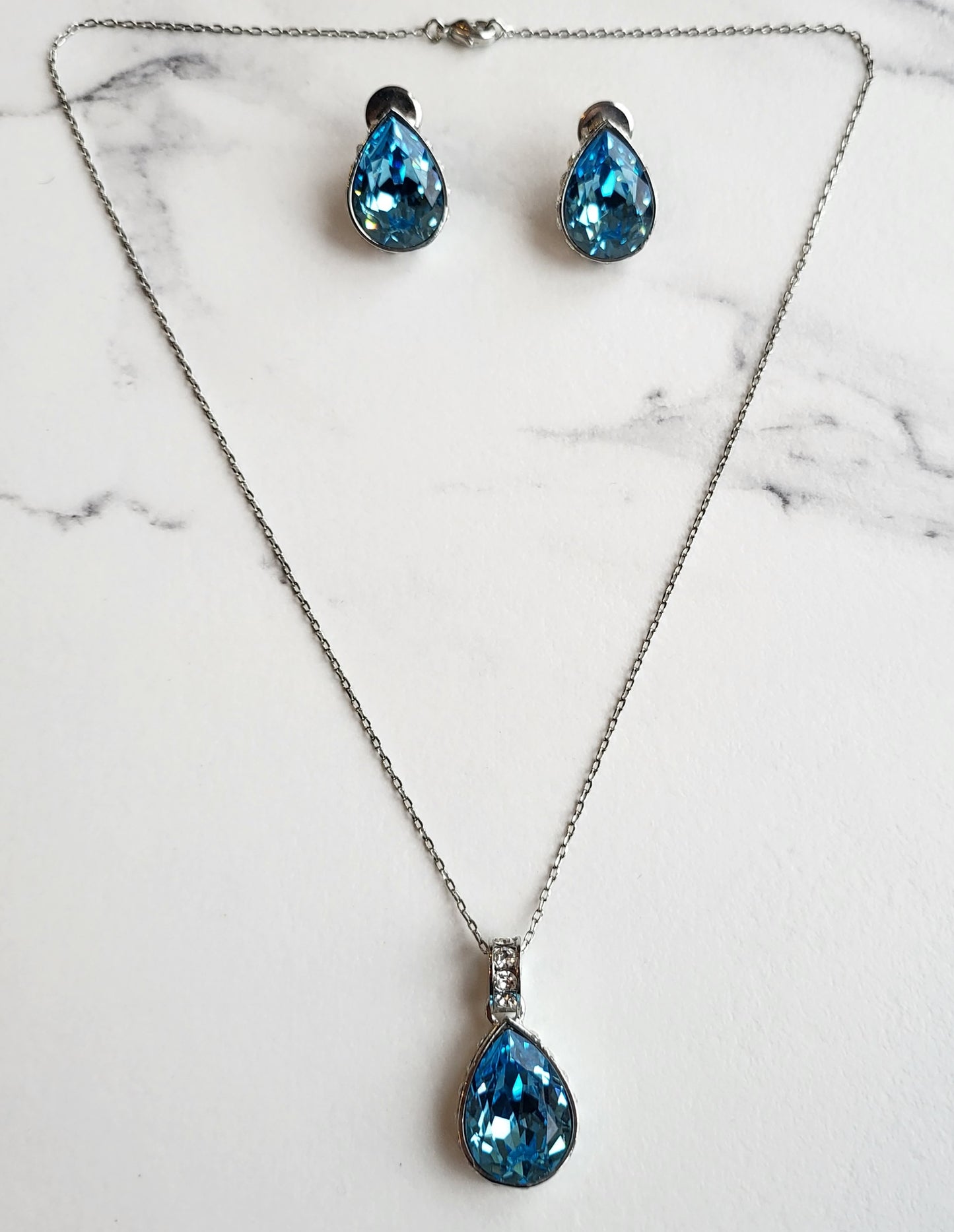 Tear Drop Crystal Pendant